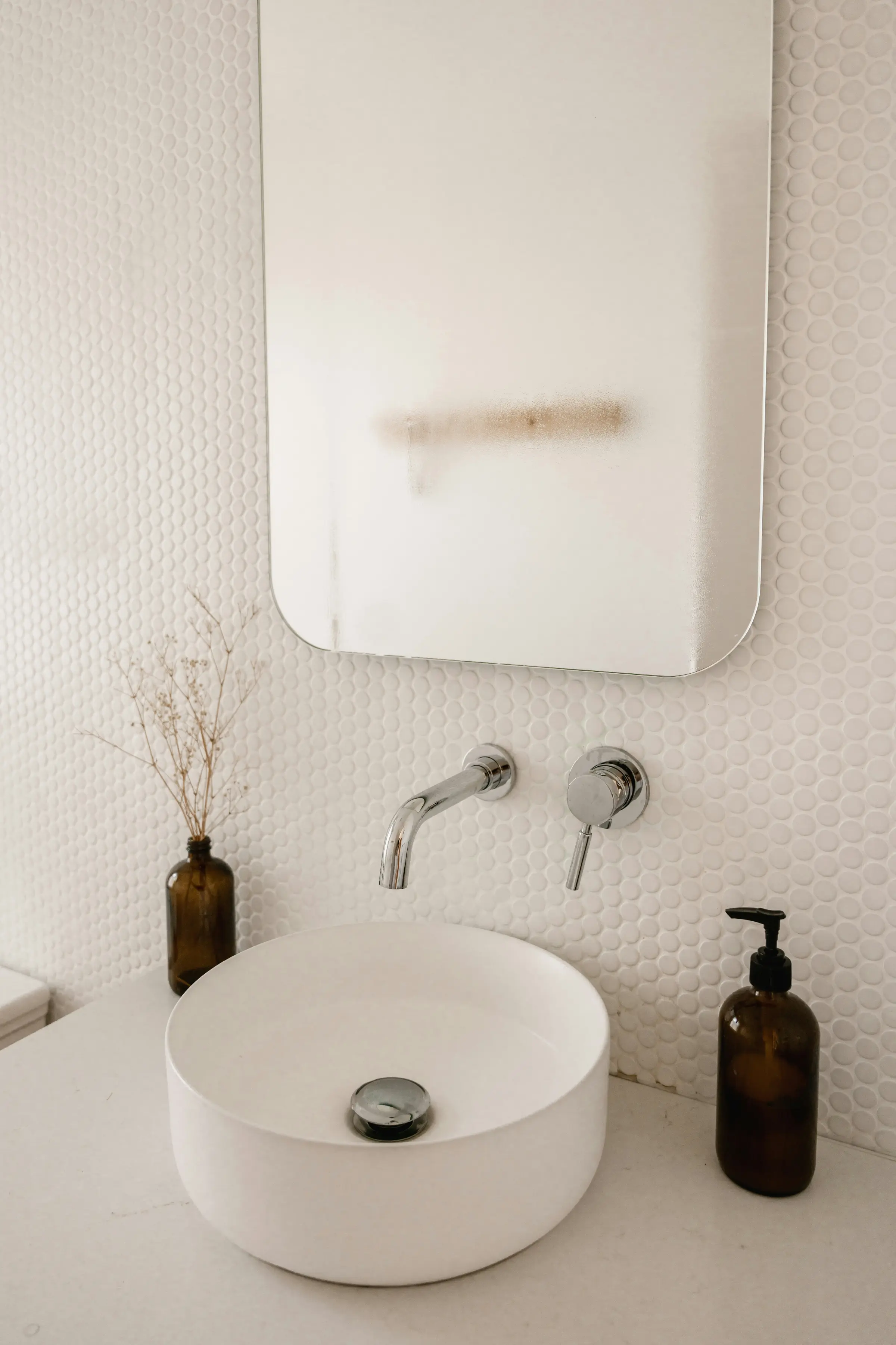 6 Tile Ideas for Your Half Bathroom Reno