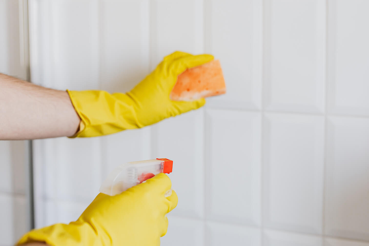 https://trinitile.com/images/news/How-to-keep-your-grout-looking-clean-all-year-round.jpg