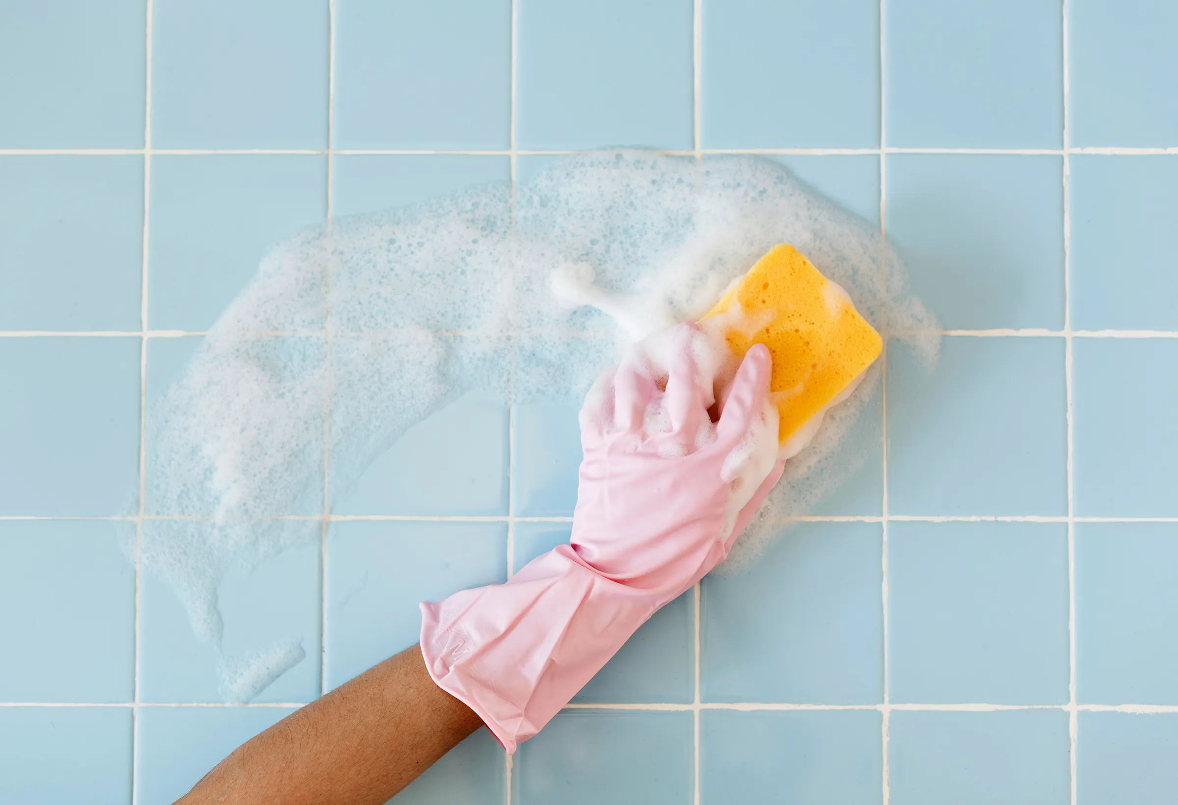 The Best Way to Get Mould Out of Tile Grout 